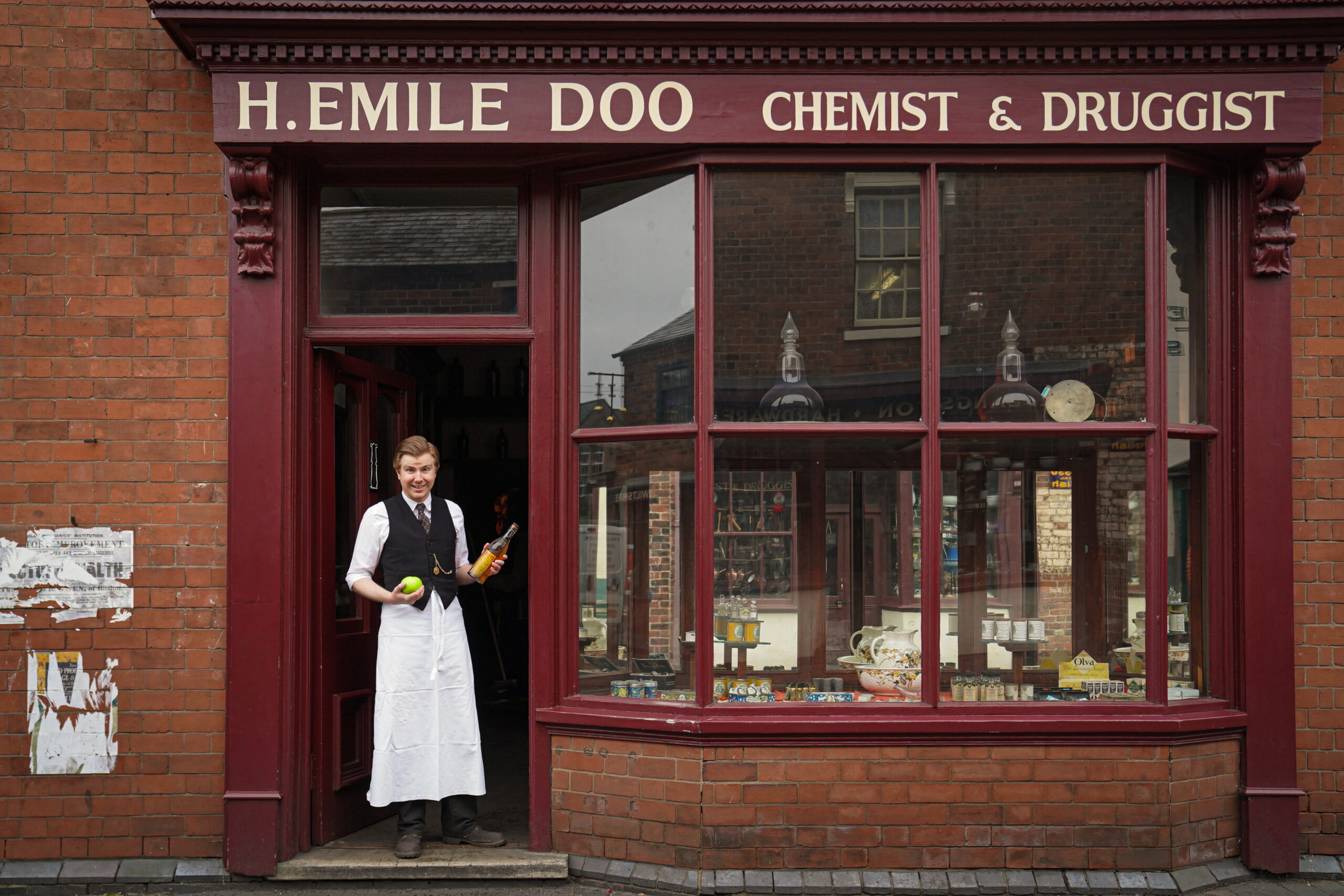 Chemist - Opple Day